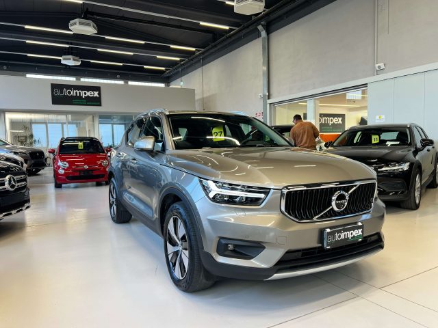 VOLVO XC40 Grigio metallizzato