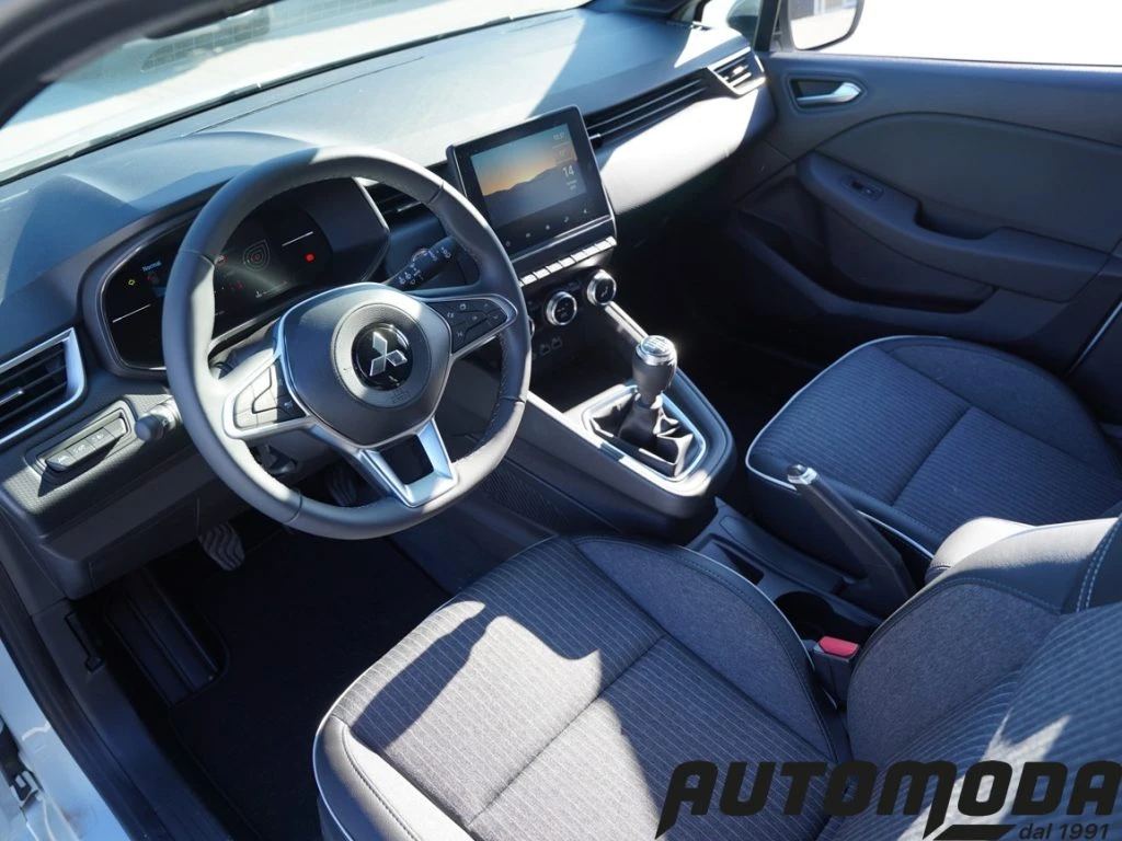 MITSUBISHI Colt 1.0L Intense Neopat. - 9