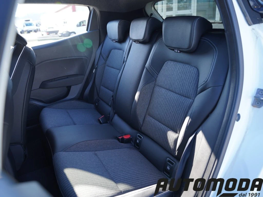 MITSUBISHI Colt 1.0L Intense Neopat. - 10