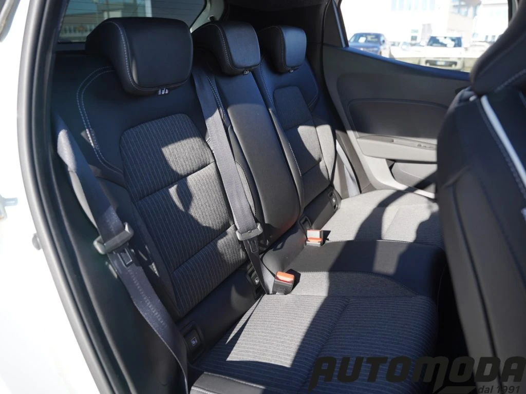 MITSUBISHI Colt 1.0L Intense Neopat. - 11
