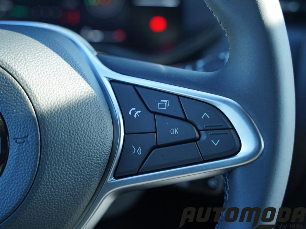MITSUBISHI Colt 1.0L Intense Neopat. - 18