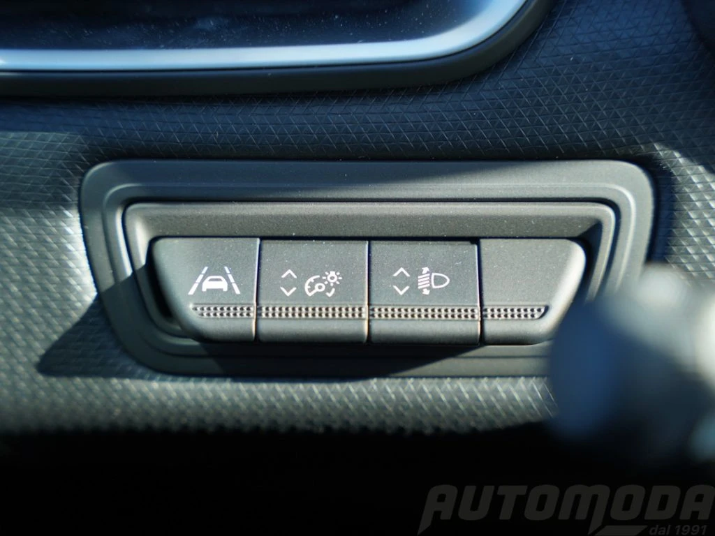 MITSUBISHI Colt 1.0L Intense Neopat. - 19