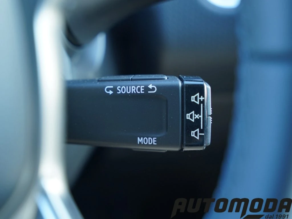 MITSUBISHI Colt 1.0L Intense Neopat. - 20