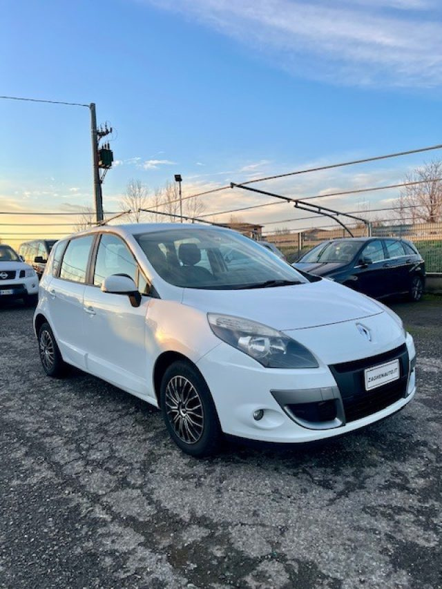 RENAULT Scenic Bianco pastello