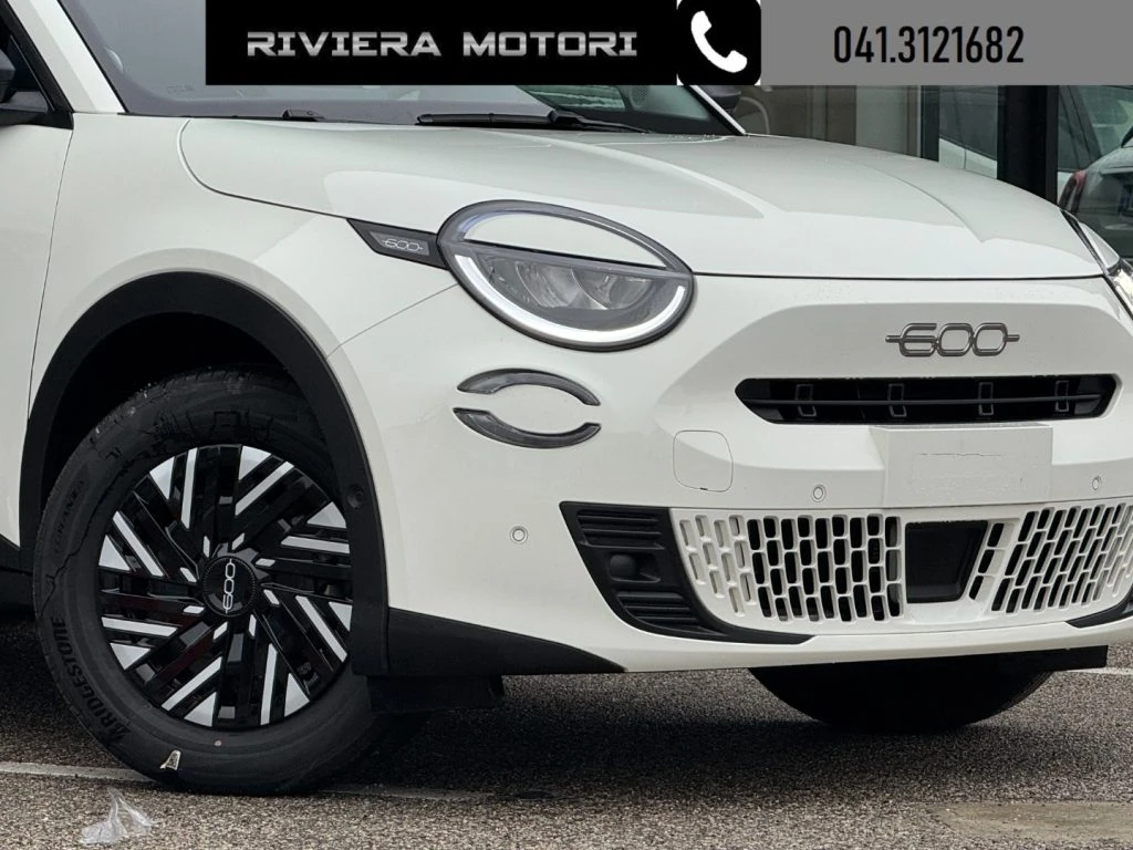 FIAT 600 Hybrid DCT MHEV *PROMO Rosso Passione* - 3
