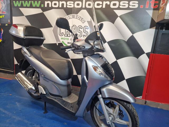 HONDA SH 150 Grigio metallizzato