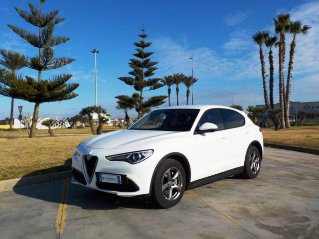 ALFA ROMEO Stelvio Bianco pastello