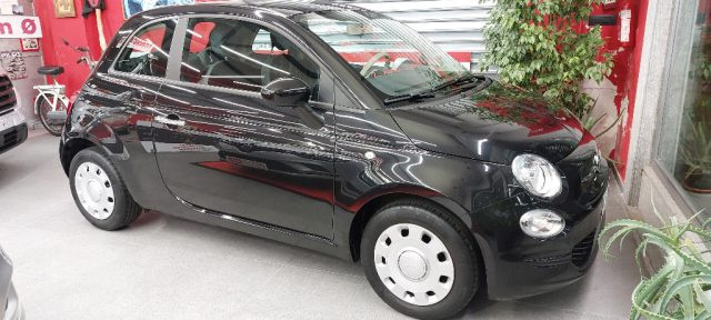 FIAT 500 Nero pastello