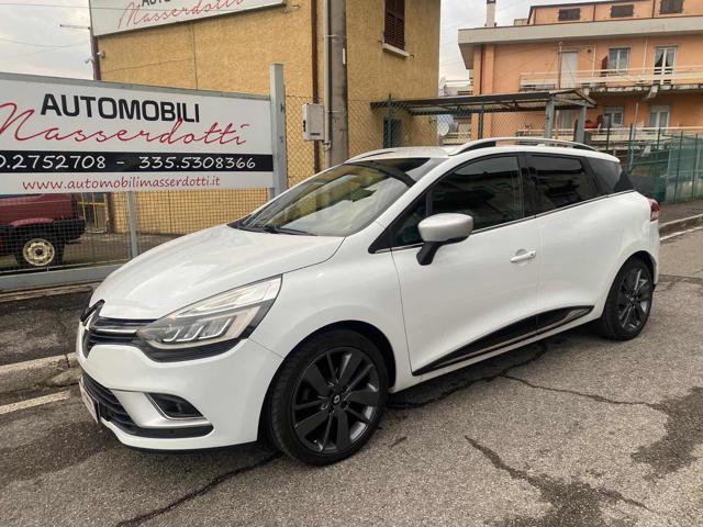 RENAULT Clio Bianco pastello