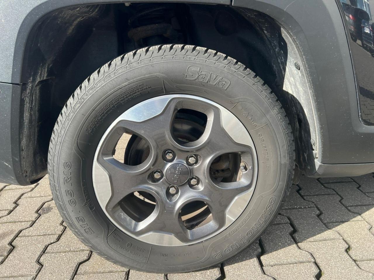 JEEP Renegade 1.3 T4 DDCT Longitude - 9