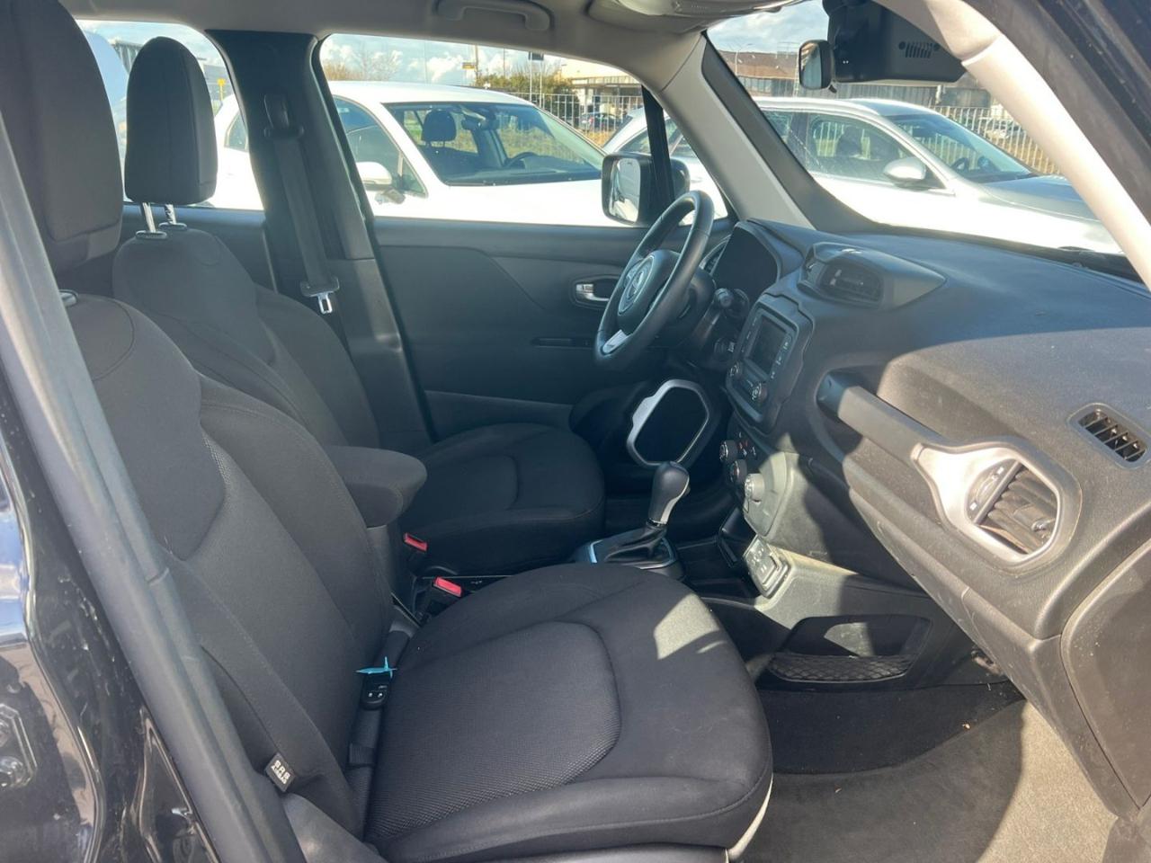 JEEP Renegade 1.3 T4 DDCT Longitude - 8