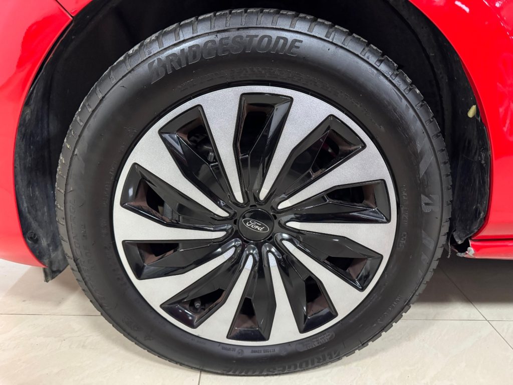 FORD Fiesta 1.1 75 CV 5 porte Titanium - 13