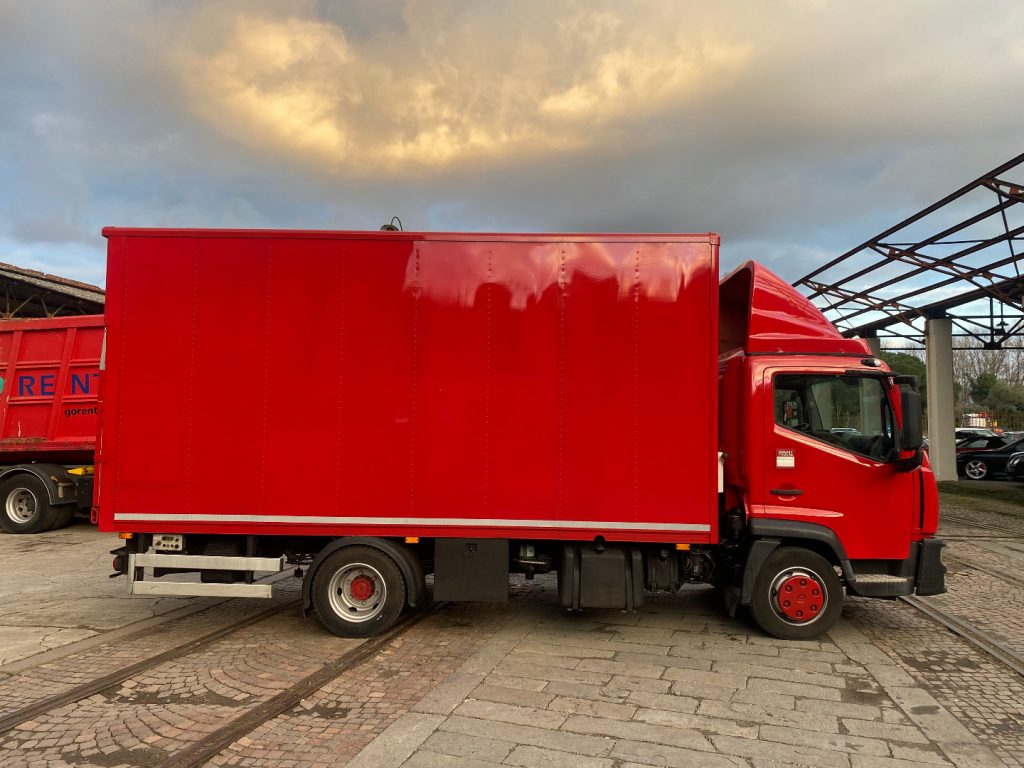 RENAULT D 7.5  NT 500 - 8