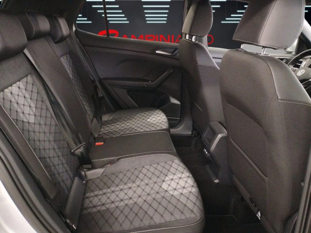 VOLKSWAGEN T-Cross 1.0 TSI 115 CV R-Line KM 0 Uff. 4 Anni di Garanzia - 17