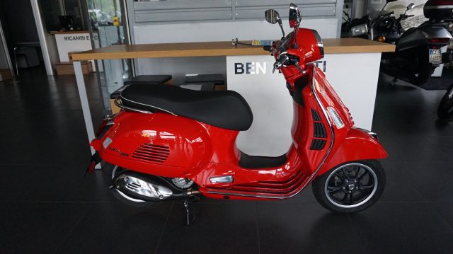 VESPA GTS 310 Super Rosso pastello