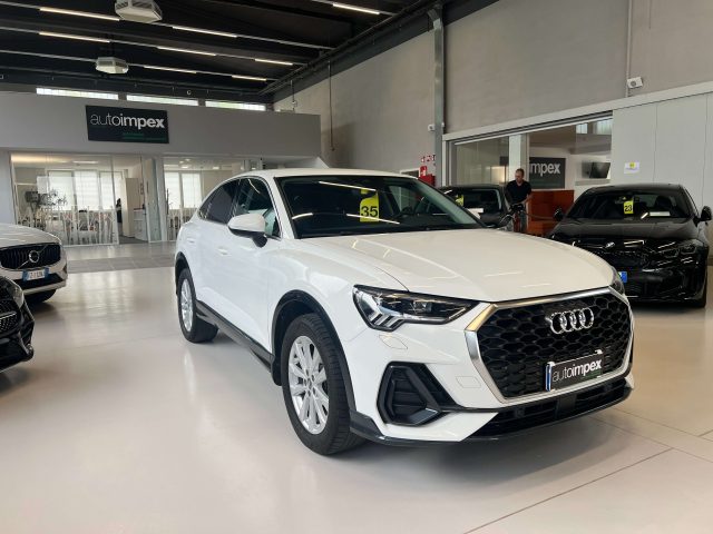 AUDI Q3 Weiß pastell