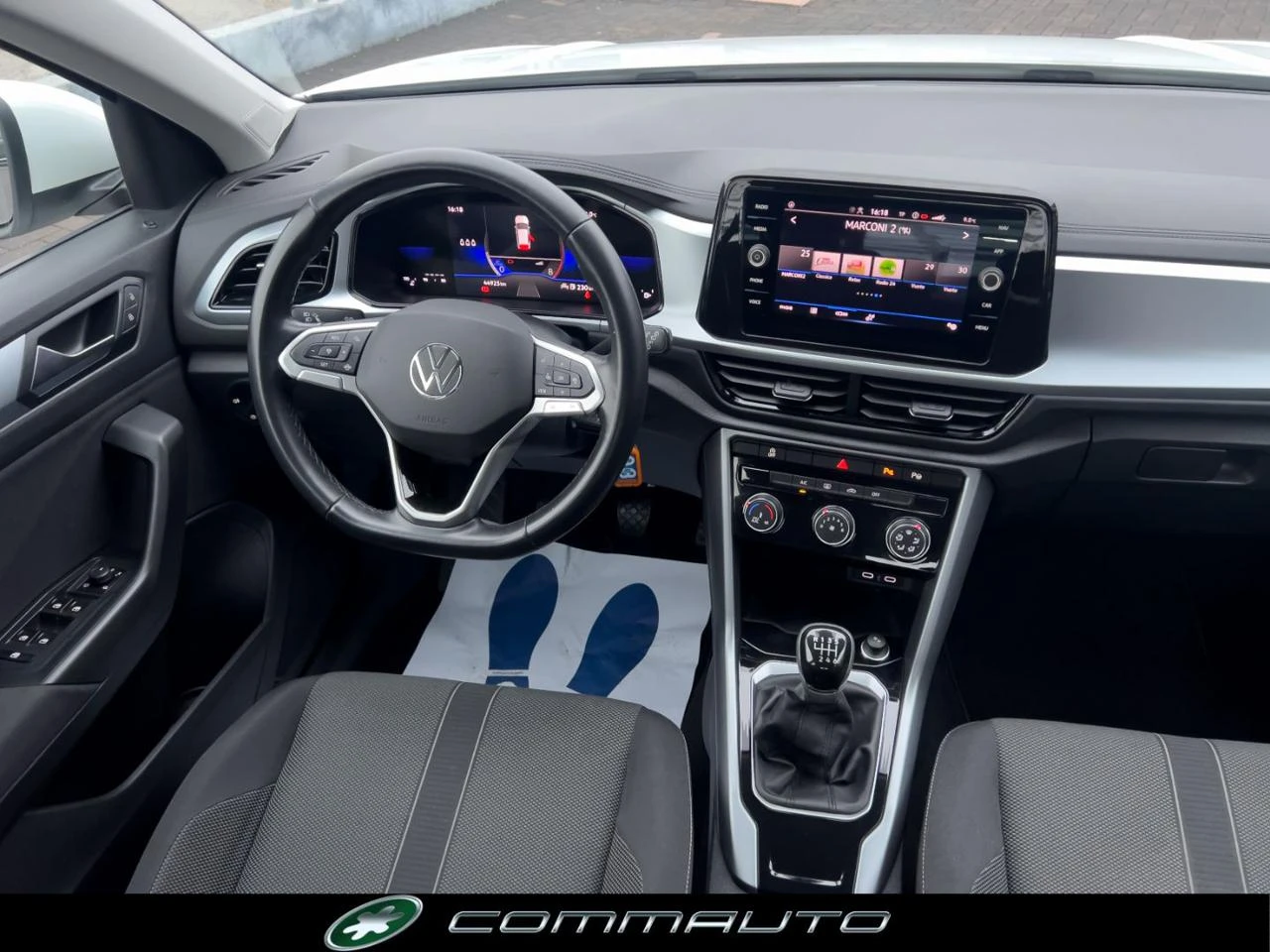 VOLKSWAGEN T-Roc 1.0 TSI Life - 26