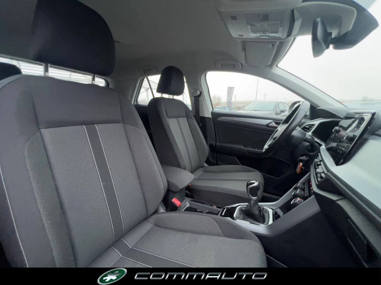 VOLKSWAGEN T-Roc 1.0 TSI Life - 25