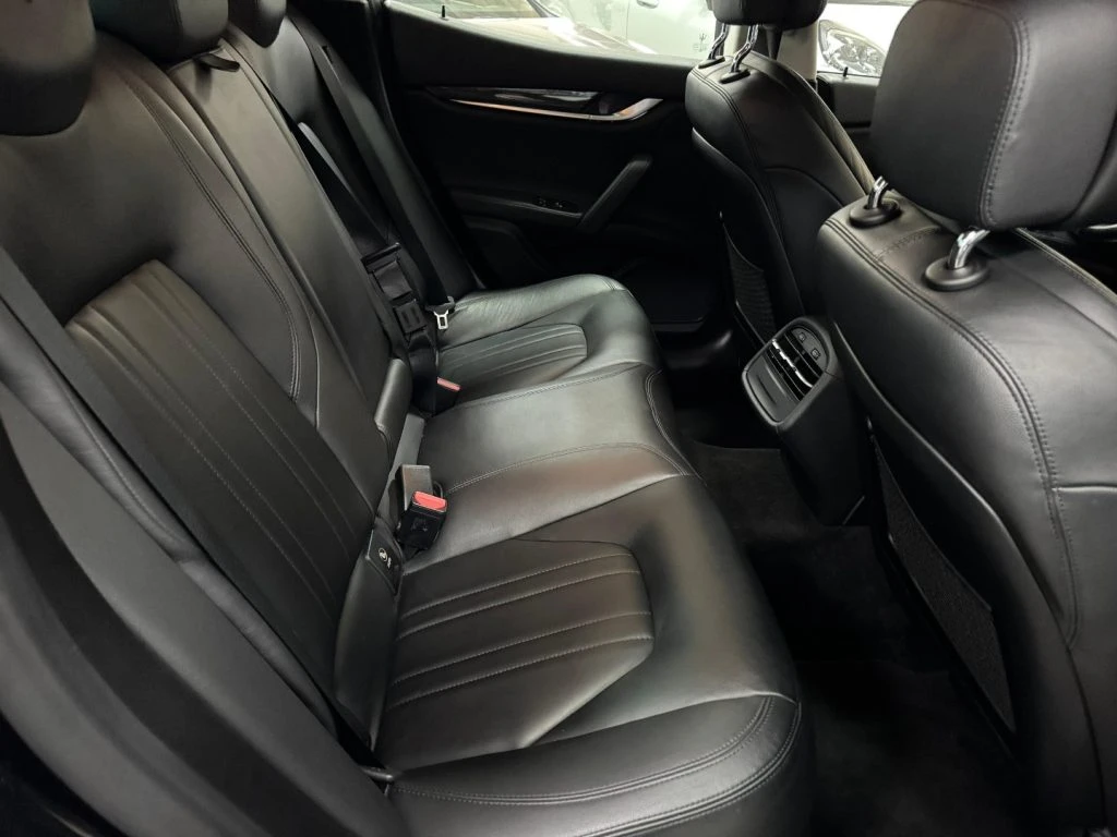 MASERATI Ghibli V6 Diesel 275 CV - 12