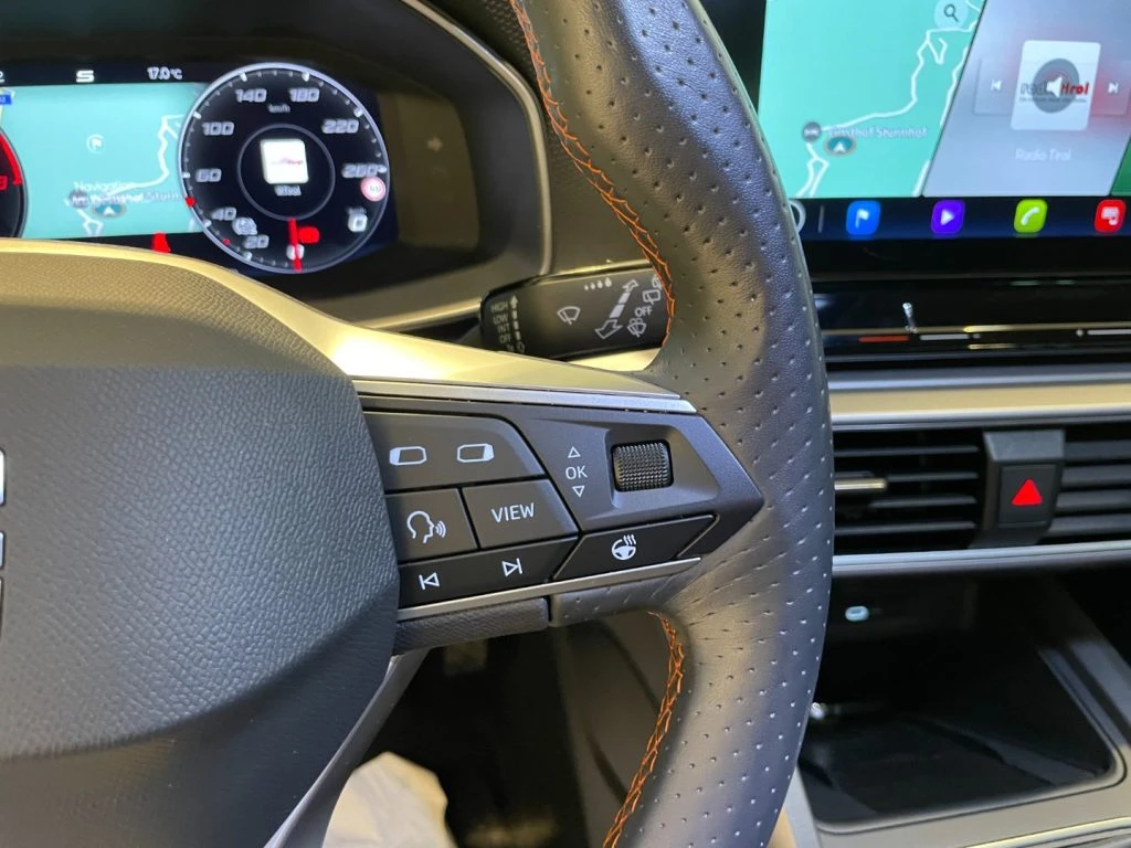 SEAT Leon 1.5 TSI FR LED ACC Camera Park Assist Navi - 11