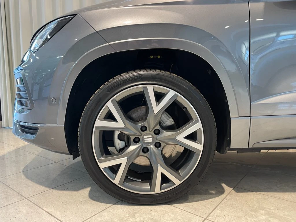 SEAT Ateca 2.0 TDI DSG FR 19 Pano 360° ParkAssist LED - 20