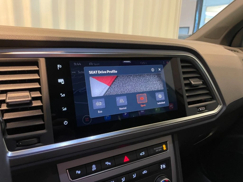 SEAT Ateca 2.0 TDI DSG FR 19 Pano 360° ParkAssist LED - 15