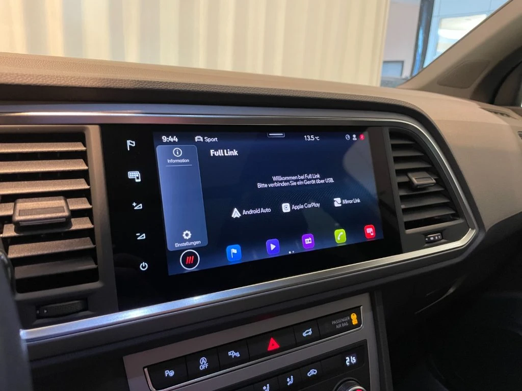 SEAT Ateca 2.0 TDI DSG FR 19 Pano 360° ParkAssist LED - 16