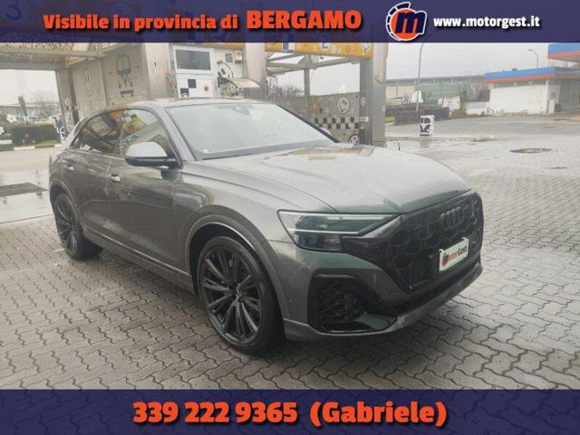 AUDI Q8 Grigio pastello