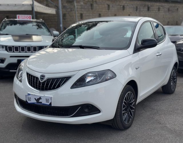 LANCIA Ypsilon Bianco pastello