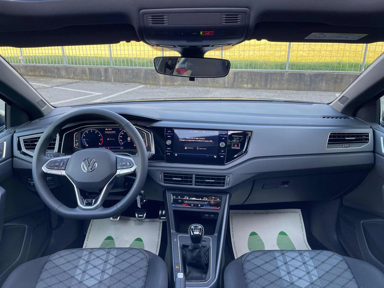 VOLKSWAGEN Taigo 1.0 TSI 110 CV R-Line 17 Tetto Led - 12