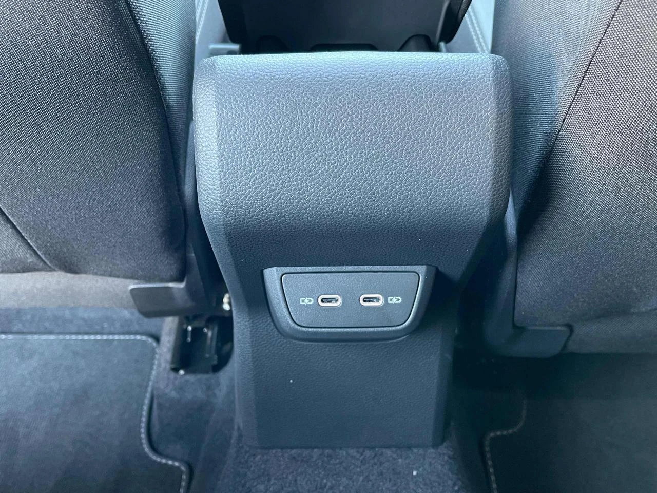 VOLKSWAGEN Taigo 1.0 TSI 110 CV R-Line 17 Tetto Led - 40