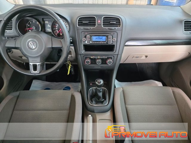 VOLKSWAGEN Golf blu scuro metallizzato