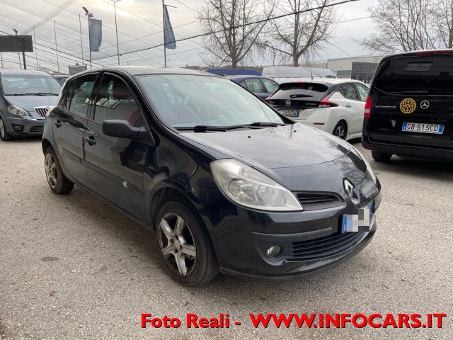 RENAULT Clio Grigio metallizzato