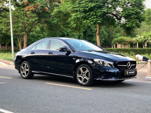 MERCEDES-BENZ CLA 200 Blu metallizzato