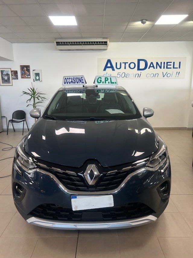 RENAULT Captur Blu metallizzato