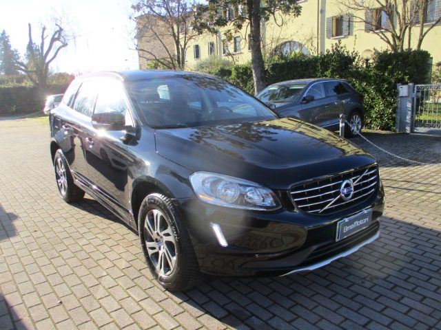 VOLVO XC60 Nero metallizzato