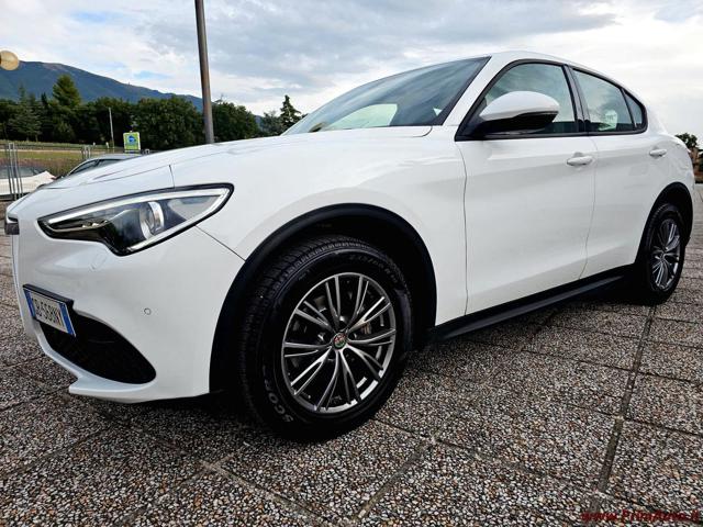 ALFA ROMEO Stelvio Bianco pastello