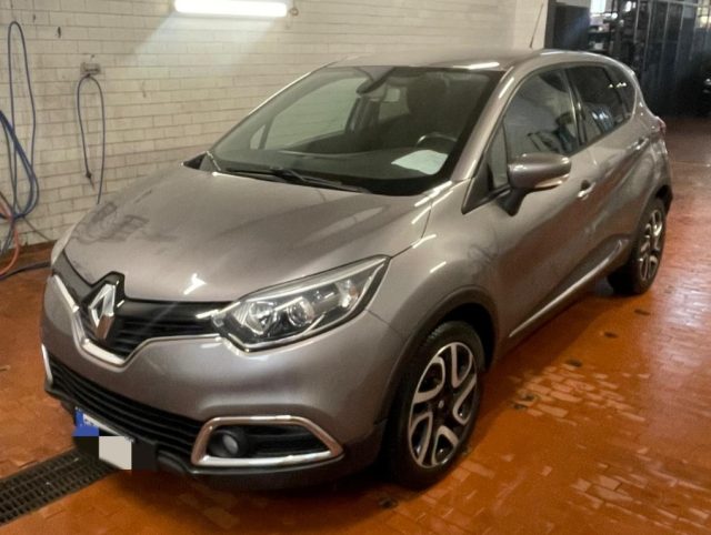 RENAULT Captur Grigio scuro metallizzato