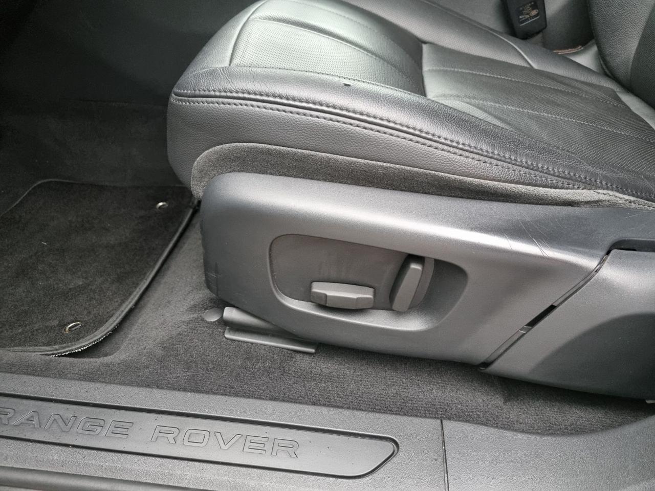 LAND ROVER Range Rover Evoque 2.0D I4-L.Flw 150 CV AWD Auto - 17