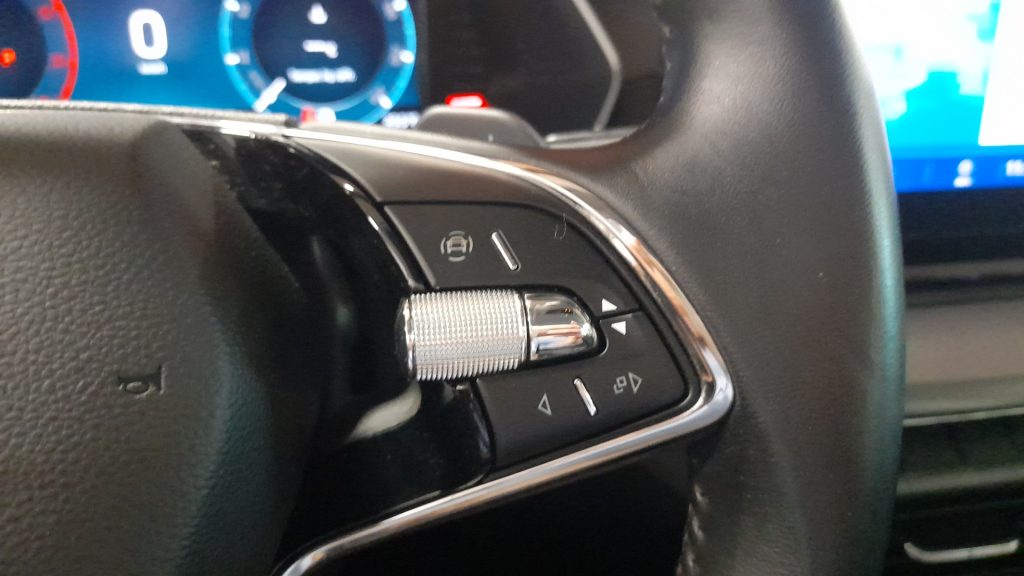 SKODA Octavia 2.0 TDI EVO 150 CV DSG Wagon Executive - 29