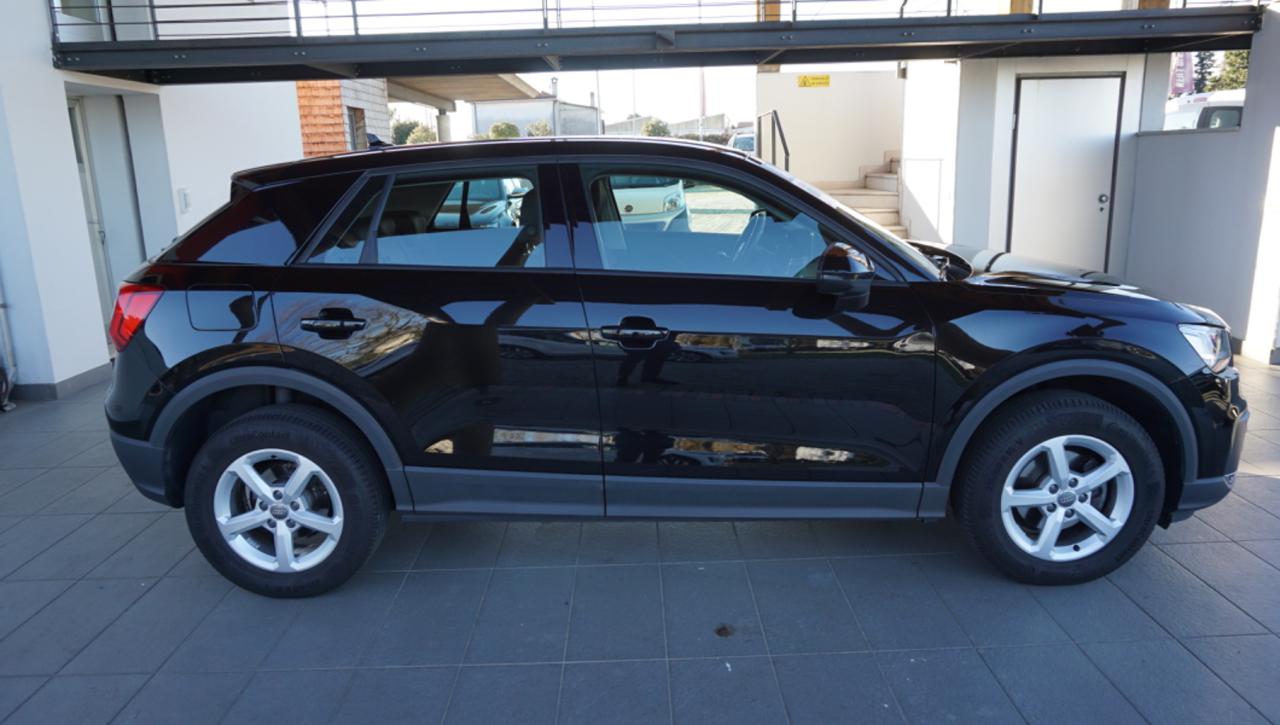 AUDI Q2 30 TDI S tronic Business - 6