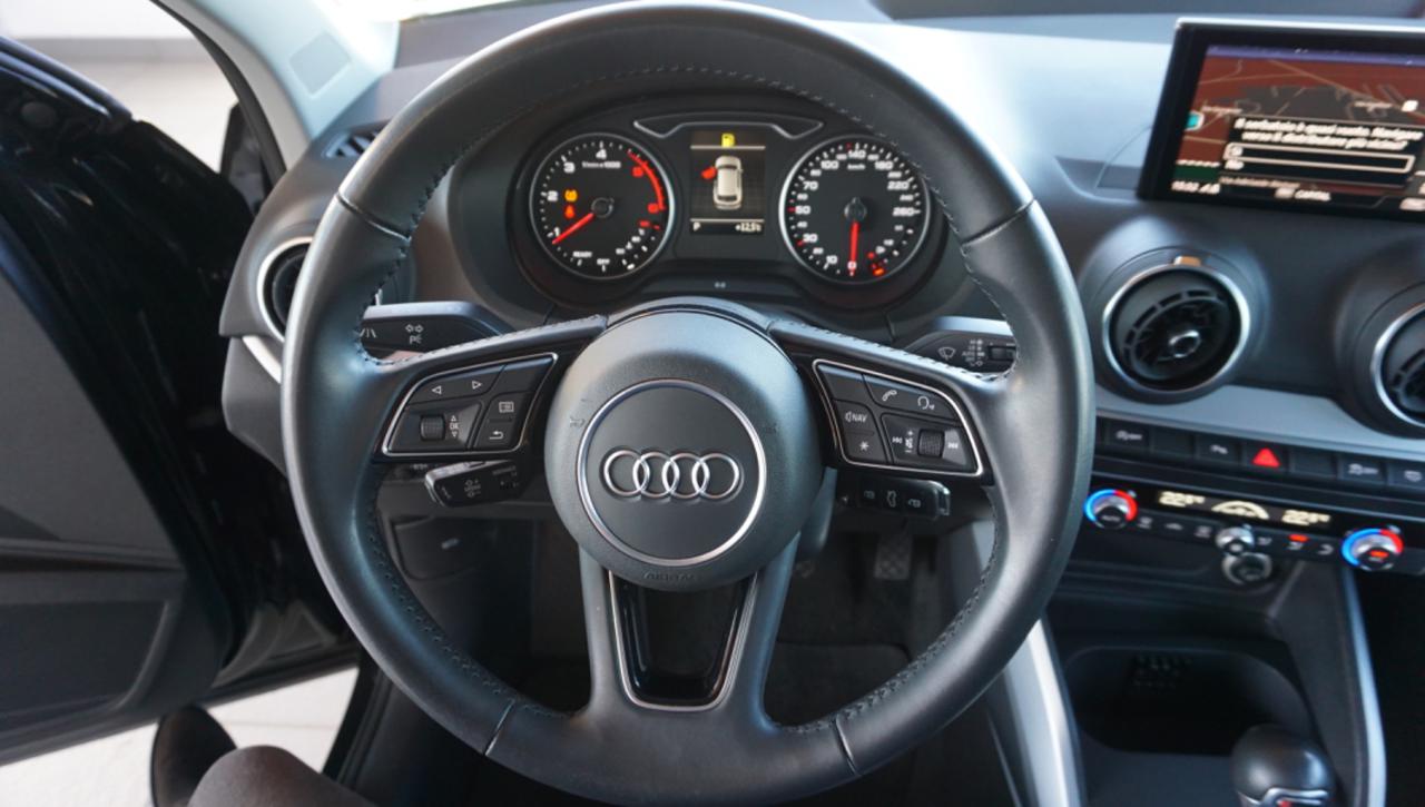 AUDI Q2 30 TDI S tronic Business - 18