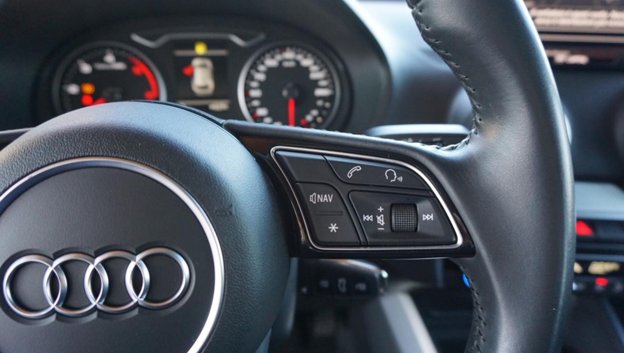 AUDI Q2 30 TDI S tronic Business - 20