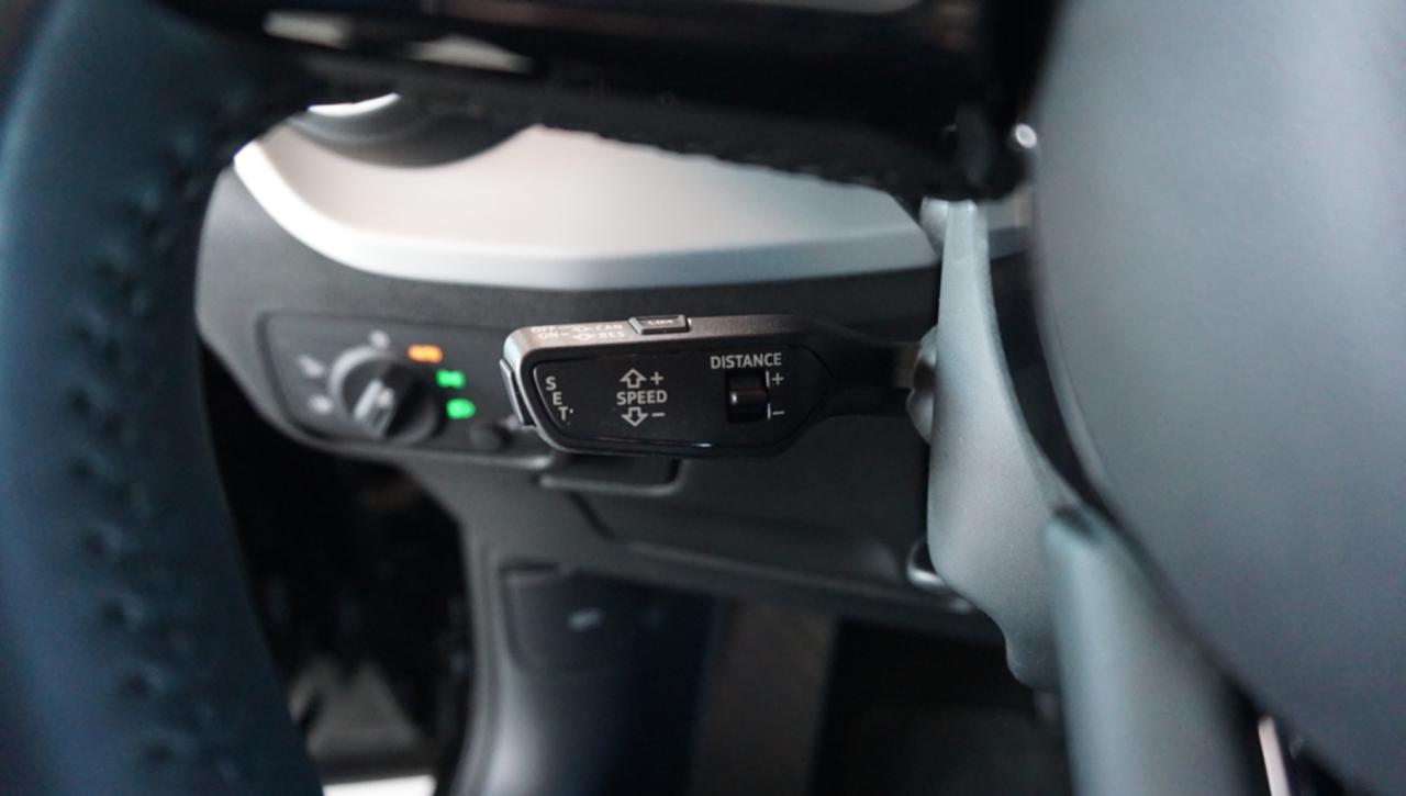 AUDI Q2 30 TDI S tronic Business - 22