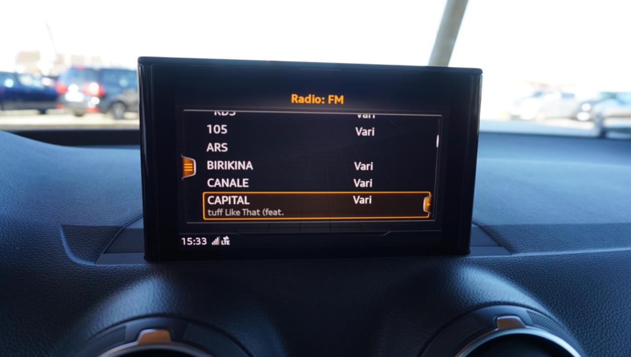 AUDI Q2 30 TDI S tronic Business - 24