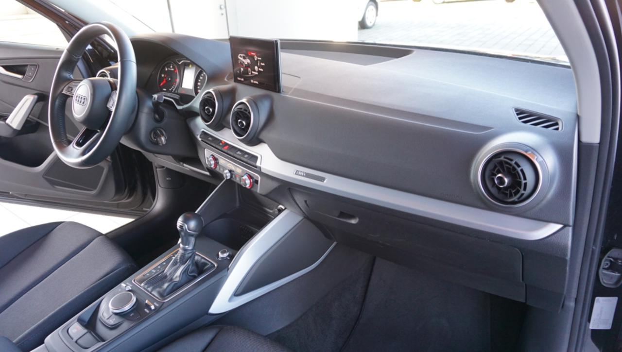 AUDI Q2 30 TDI S tronic Business - 35