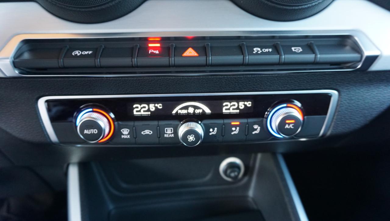 AUDI Q2 30 TDI S tronic Business - 28