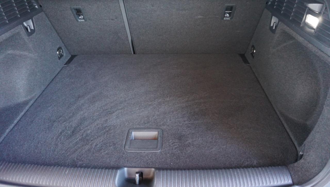 AUDI Q2 30 TDI S tronic Business - 32