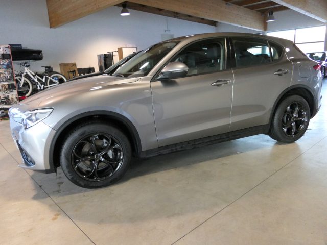 ALFA ROMEO Stelvio Grigio scuro metallizzato