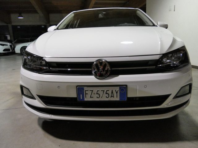 VOLKSWAGEN Polo Bianco pastello